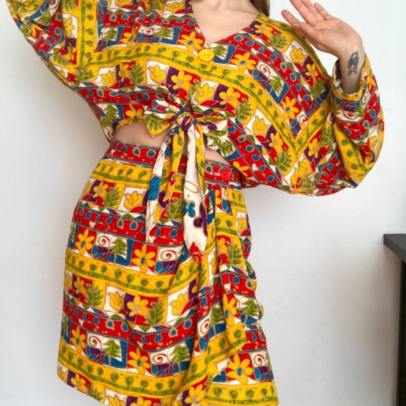 Vintage 90s tie front crop and wrap skirt set - Picture 4 of 10